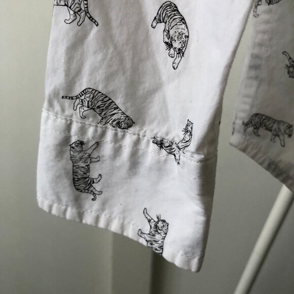 JANIE AND JACK TIGER PRINT POPLIN SHIRT BUTTON DOWN 100% COTTON BOYS 12 NWOT - Picture 8 of 9